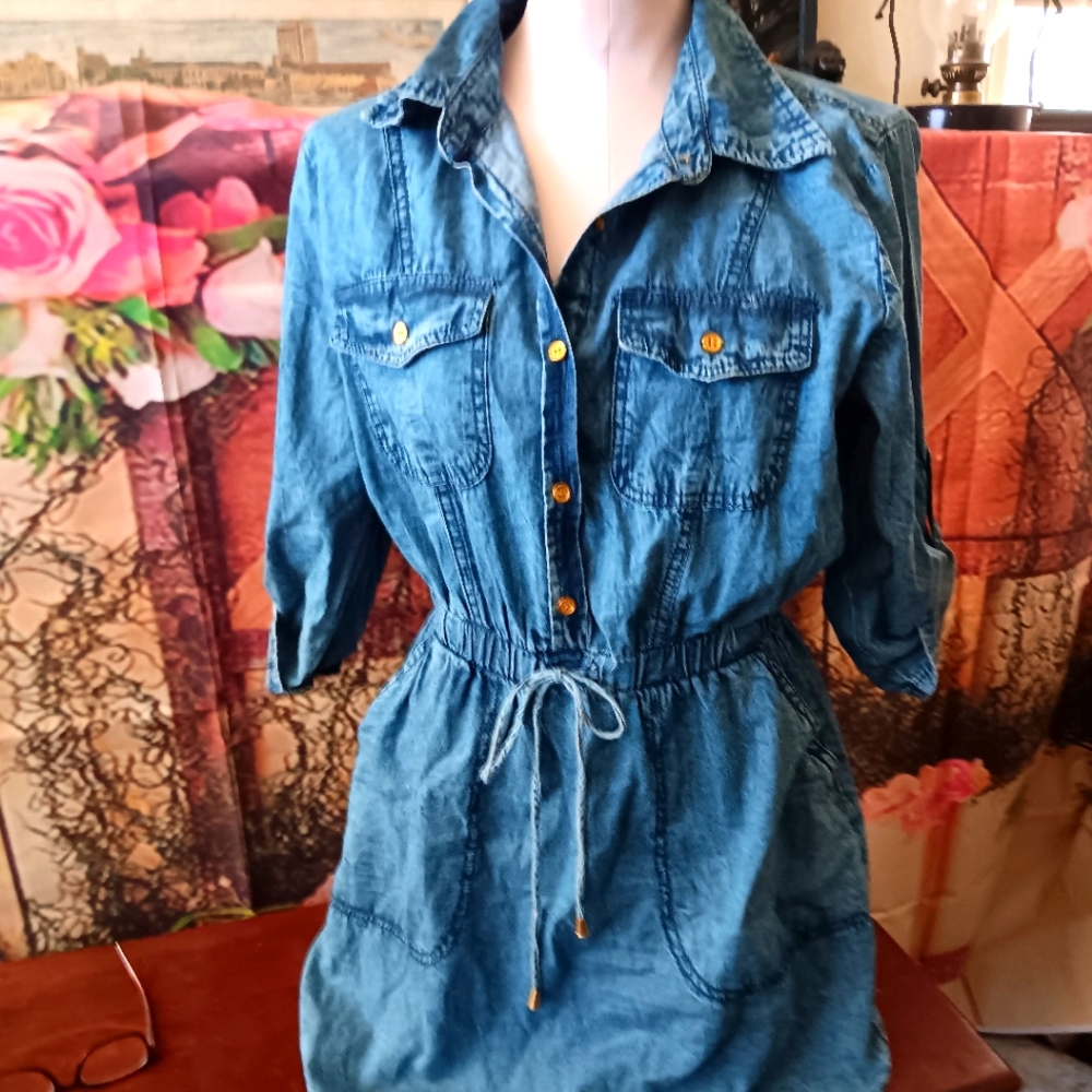 Women's dress